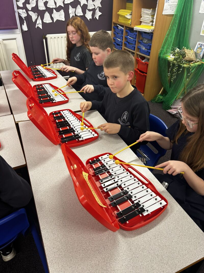 Image for the Tweet beginning: An impressive sequence of music